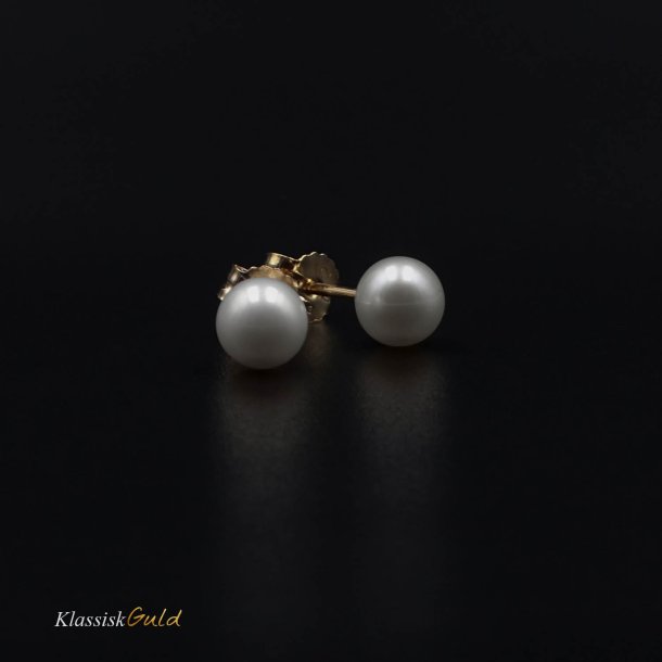 8 kt. Guldresticks med 5mm ferskvandsperler